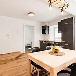 Tini's Feinstes Apartment Mariapfarr