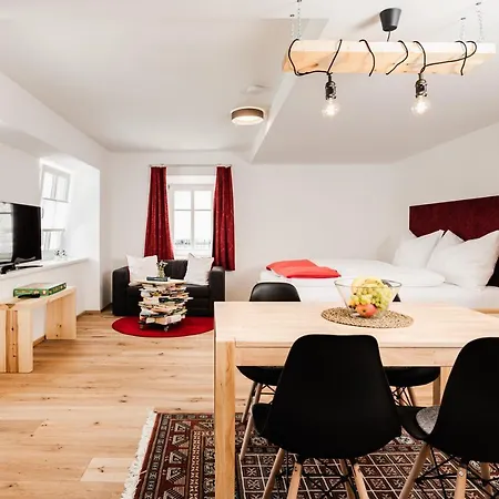Tini's Feinstes Appartement Mariapfarr