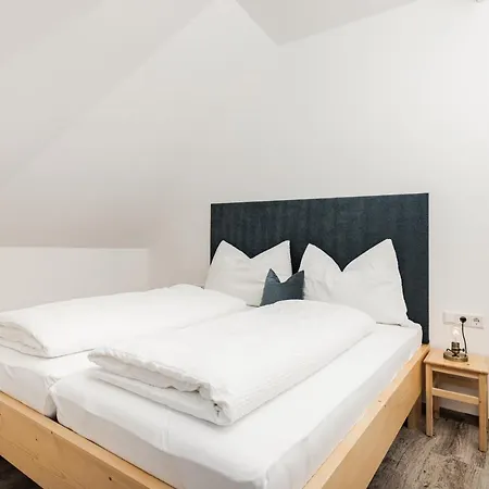 Tini's Feinstes Apartman *