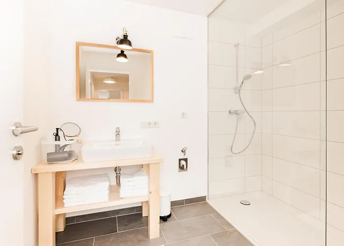 Tini's Feinstes מריהפאר